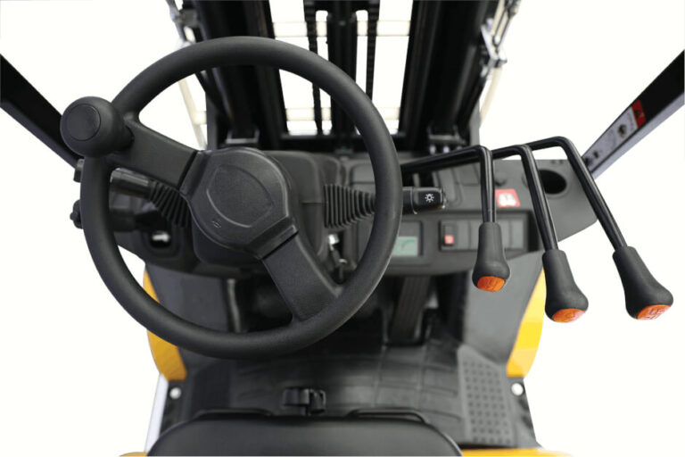 Steering wheel and hydraulic levers of a class V UX series forklift